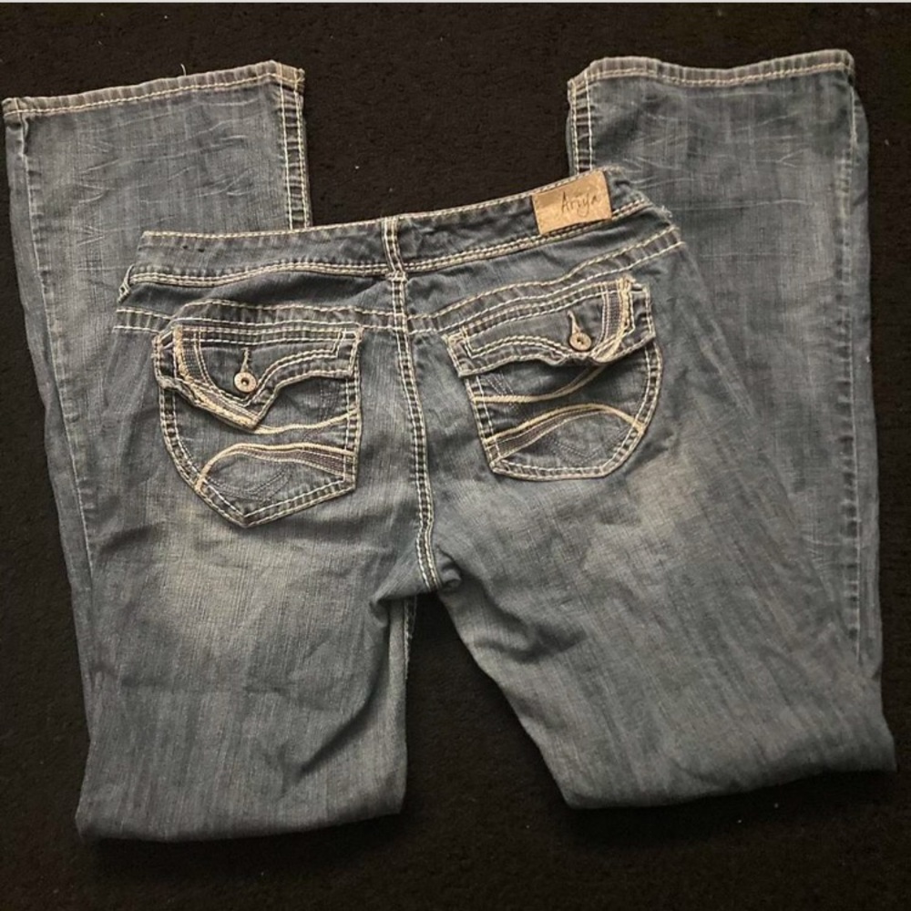Low rise dark wash 2000’s pants
